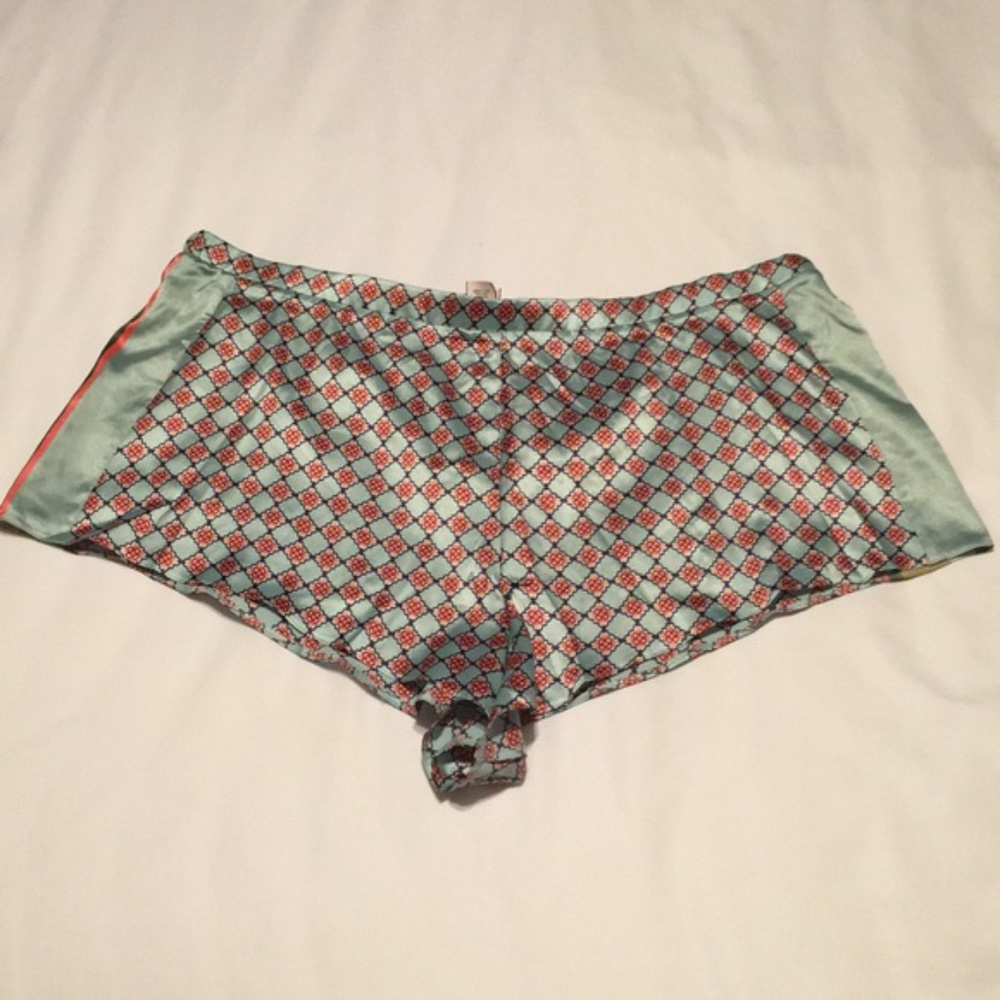 Victoria’s Secret Large Sleep Shorts